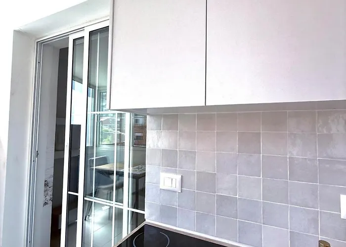 2 Bedroom In Bllok Agimi Art Center Appartamento Tirana