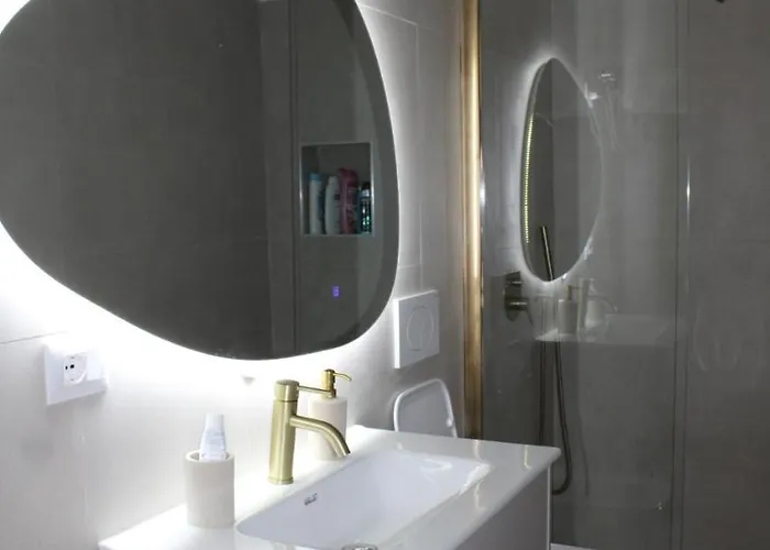 2 Bedroom In Bllok Agimi Art Center