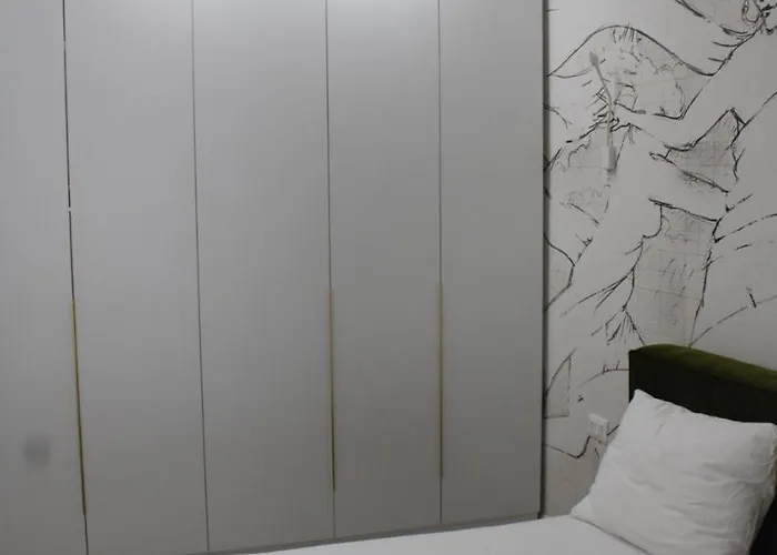 2 Bedroom In Bllok Agimi Art Center Appartamento Tirana