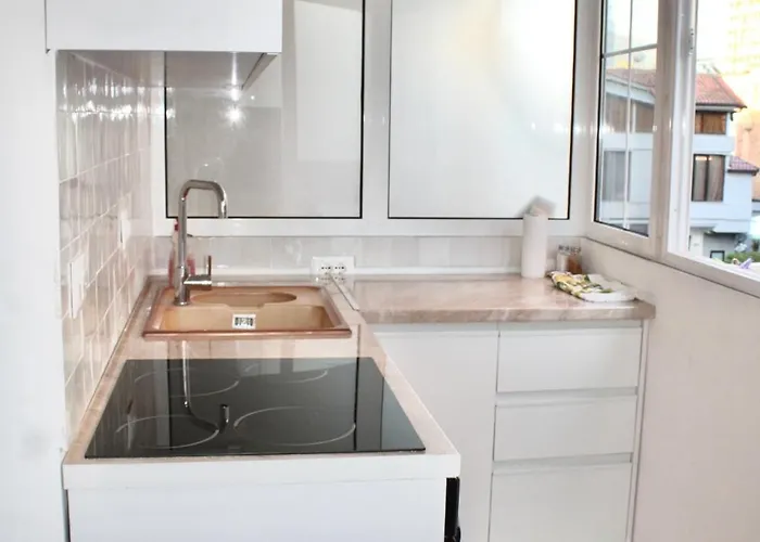 Appartamento 2 Bedroom In Bllok Agimi Art Center *