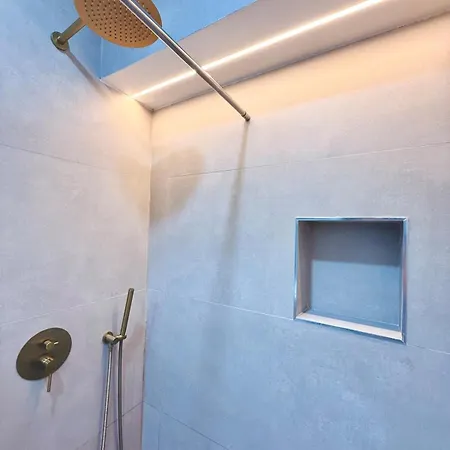 公寓 2 Bedroom In Bllok Agimi Art Center