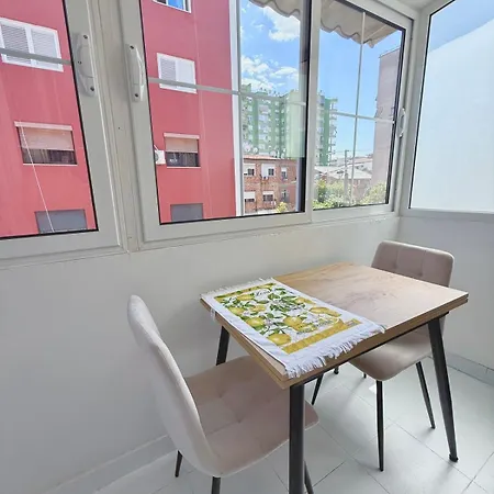 2 Bedroom In Bllok Agimi Art Center 公寓 地拉那