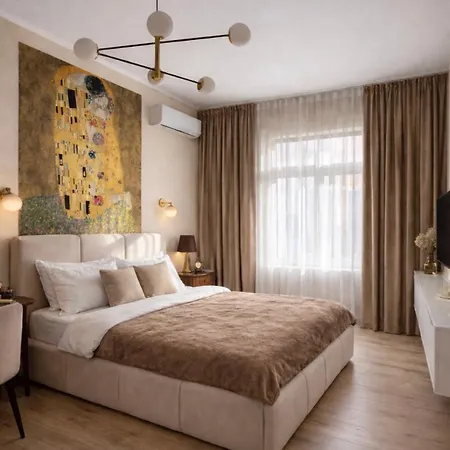 2 Bedroom In Bllok Agimi Art Center * 地拉那