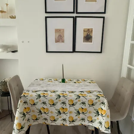 Appartement 2 Bedroom In Bllok Agimi Art Center Tirana
